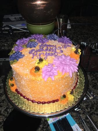 The best whole foods wedding cake for a larger wedding. Birthday cake from Whole Foods bakery - Picture of Whole ...
