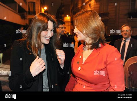 French First Lady Carla Welcomes British Prime Minister S Wife Sarah Brown For A Private Dinner