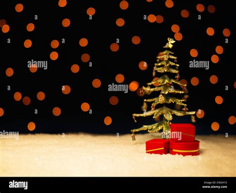 Small Christmas Tree With Ts Stock Photo Alamy