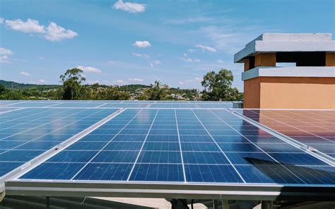 A Radiacao Solar Incide Sobre O Painel