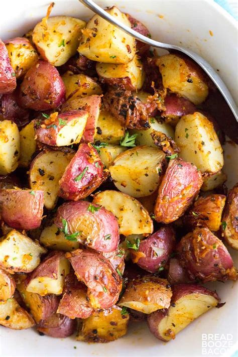 Place potatoes back into the oven and cook for another 5 minutes or until the cheese begins to brown. Garlic Parmesan Roasted Red Potatoes with Video • Bread ...