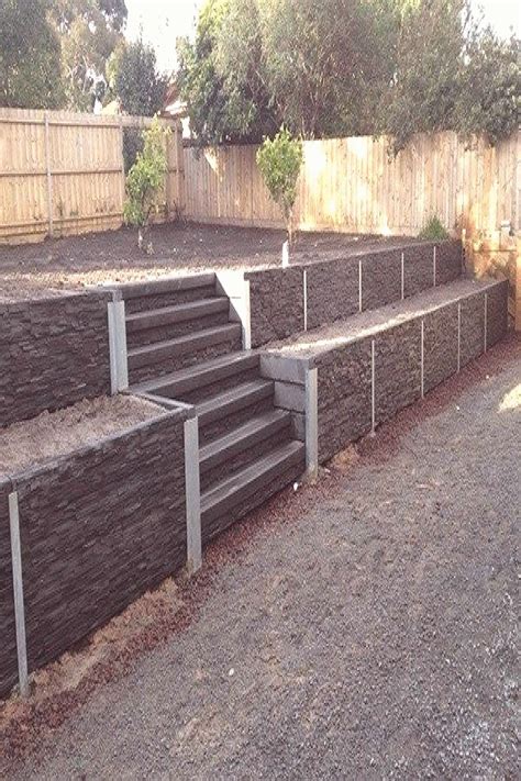 Cement Retaining Walls Landscapingcement In 2020 Landscaping