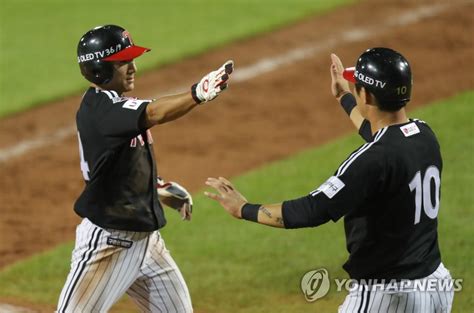 Jul 29, 2021 · 대한민국 야구대표팀 오지환이 29일 일본 요코하마 야구장에서 열린 대한민국과 이스라엘의 조별리그 1차전 4회말 2사 1루에서 동점 투런포를 치고. 오지환,신민재 추가점 | 연합뉴스