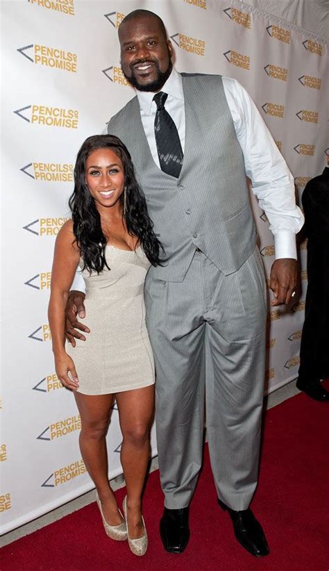 Nicole Alexander And Shaquille Onealat 52” Shes A Full Two Feet
