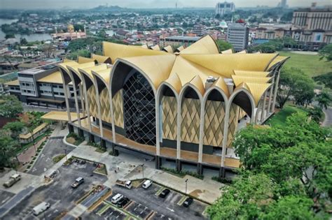 Kaum iban merupakan kaum yang terbesar di. Sarawak Bakal Miliki Muzium Terbesar Di Malaysia Yang Akan ...