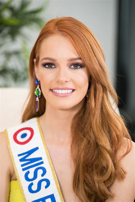 Vidéo Exclusif Maëva Coucke Miss France 2018 Dans Les Locaux De Webedia Pour Une Interview