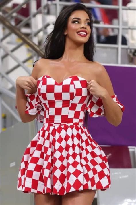 ivana knoll sexy croatian qatar stadiums world cup 2022 kanoni 6 kanoni net