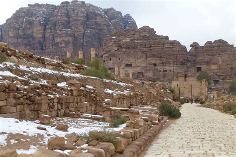 Petra In The Snow Jordan — Dodgy Knees