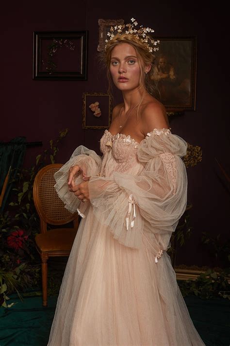 Blush Tulle Wedding Dress By Joanne Fleming Design Vestidos De Baile Vestido Casamento Civil