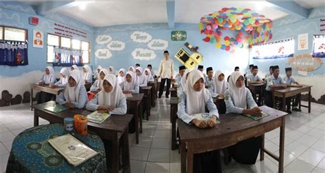 Ingin dekorasi pelaminan yang cantik? Dekorasi Ruangan Kelas | Kumpulan Dekorasi Terlengkap