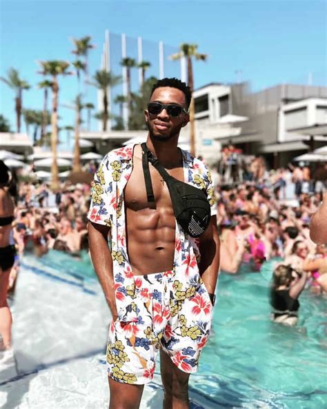 11 Stylish Vegas Mens Outfit Ideas For All Sin City Has To Offer