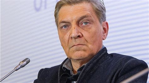 Изначально дворец был оформлен на николая шамалова — давнего друга президента владимира путина. Александр Невзоров: "Путинский дворец совершенно равен ...
