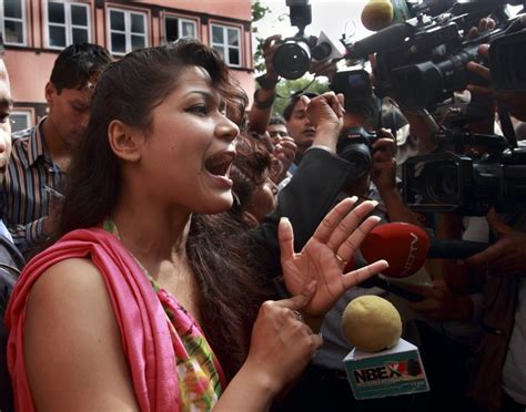 Big Boss Uproar Nihita Biswas Asked If She Had Sex With Sobhraj Ibtimes India