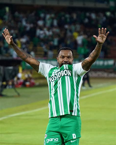 Atlético Nacional derrotó a Santa Fe y es líder de la Liga