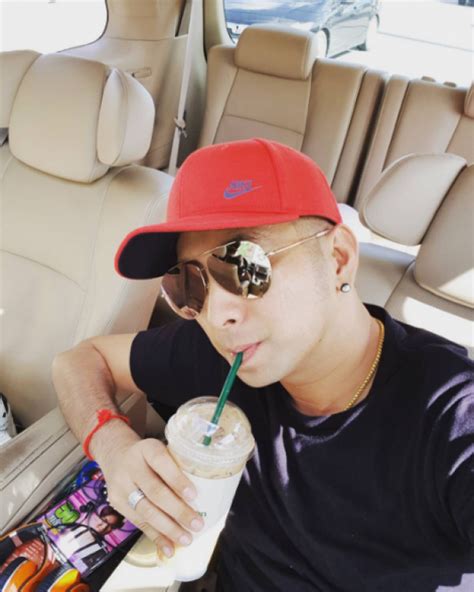 บอก 9 เล่าสิบออกอากาศวันพุธที่ 10 พฤศจิกายน 2553 เปิดนาทีชีวิตหวิดตาย!! บอล เชิญยิ้ม พร้อมเผยรักพังเพราะ ...