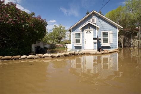 Winds from n to w. Kelowna flooding doesn't make Environment Canada's list of ...
