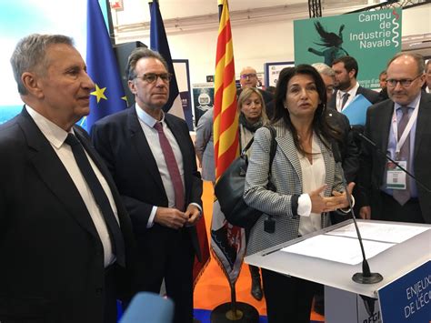 Il entre à l'ecole navale de brest en 1899 et en sort dans la même promotion que darlan. Verbatim Renaud Muselier veut confier la gestion des ...