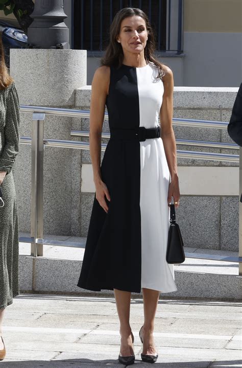 La Reina Letizia Estrena El Vestido Blanco Y Negro De Mango Más