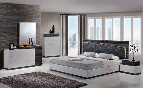 Apply a white bedding set, and the chocolate tint of the furniture is drawn out, creating a warm and peaceful environment. LEXI - MODERN KING SIZE S/GR SILVER / GREY LED LIGHT ...