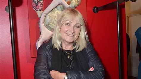 Ahead, we will also know about julie leclerc dating, affairs, marriage, birthday, body measurements, wiki, facts, and much more. Julie Leclerc, voix historique de la radio, cède sa place ...