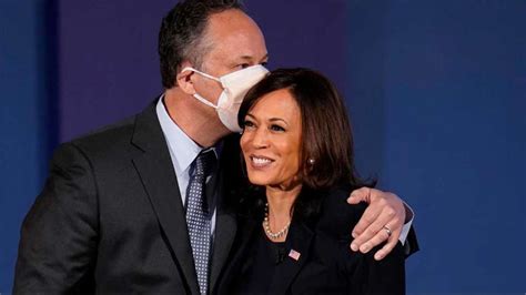 In Pics Who Is Vice President Kamala Harris Husband Here S Their Story