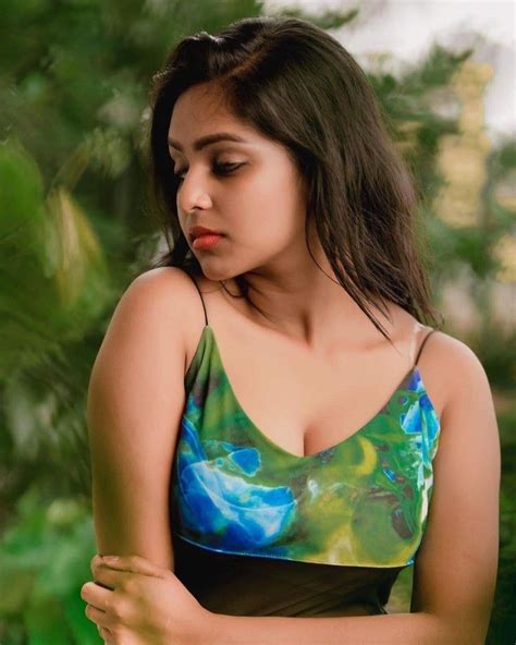 Lankan Hot Actress Model Tv Presenter Singer Pics Photos Hot Sexiz Pix