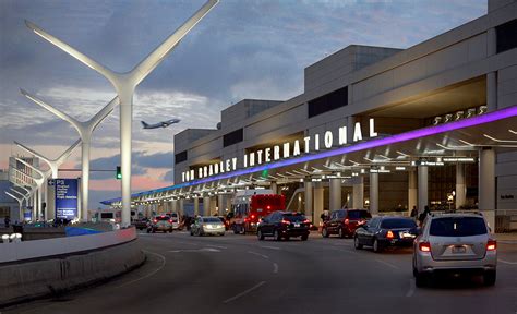 El Aeropuerto De Los Ángeles Se Prepara Para Vivir Los Días Más