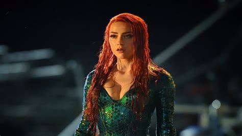 Amber Heard Reveals Her Sexy Green Suit For ‘aquaman Youtube