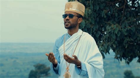 New Ethiopia Orthodox Mezmur By Zemari Hawaz Getachew Youtube