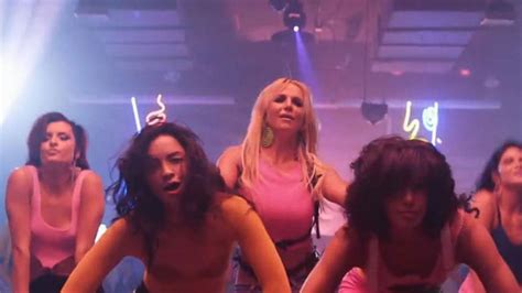 video pretty girls video with britney spears and iggy azalea debuts abc news