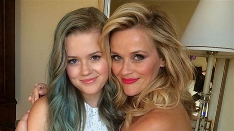 Double Take Reese Witherspoon And Babe Ava Phillippe Look Nearly Identical Entertainment