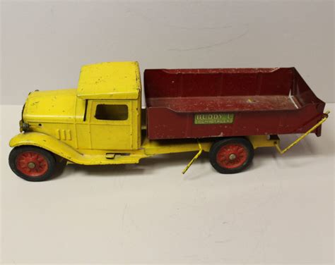 Bargain Johns Antiques 1930s Antique Pressed Steel Toy Dump Truck