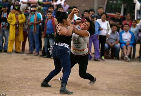 Lima Peru Residents Fight To Settle Disputes In Bizarre Ritual Daily Mail Online