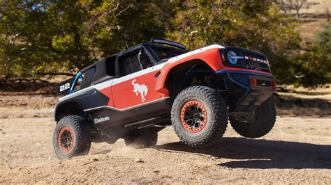 Ford Reveals Production Ready 400bhp Bronco Dr Off Road Racer Top Gear