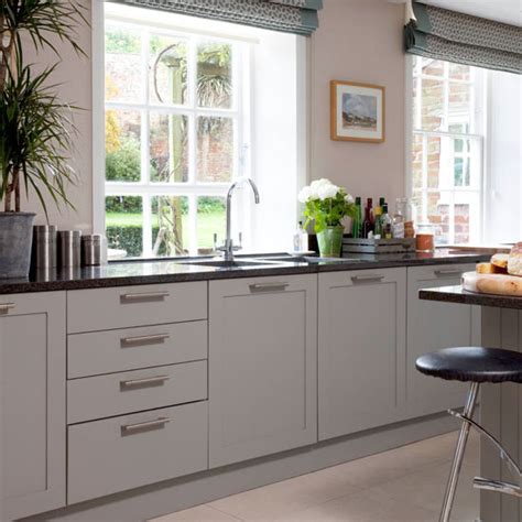 Check out our country kitchens and modern kitchens, or find your style and browse through 100s of kitchen design ideas, covering all styles. New Home Interior Design: Family kitchens