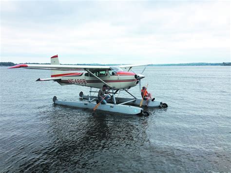 Choosing A Floatplane Cessna 172 Cessna Cessna 172 Skyhawk