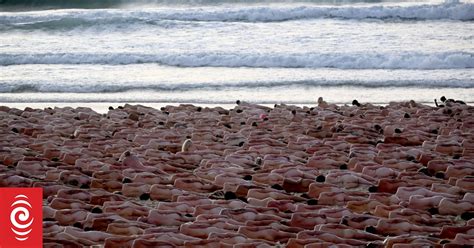 bondi beach goes nude as thousands strip off for spencer tunick art project rnz news