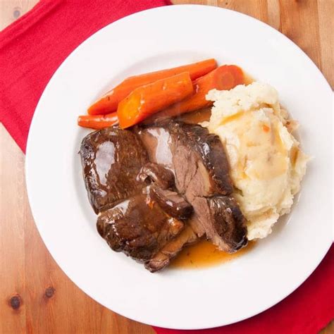 (make sure it is one with a lid) add onions and cook for 2 minutes. Instant Pot Cube Steak and Mashed Potatoes - A Pressure ...