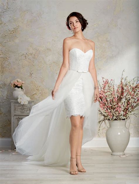 10 Popular Wedding Styles For Getting Married In Vegas