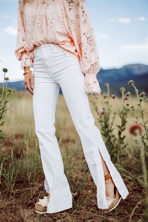 White Jeans For Women Over 40 Fashion Blogger Busbee Style Wearing White 7 For All Mankind