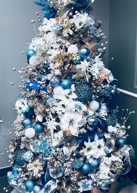 Awesome 46 Elegant Blue White Christmas Decor Ideas Blue Christmas