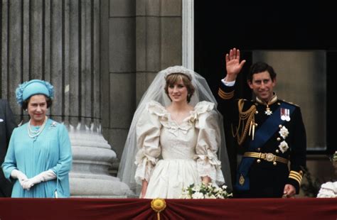 See Prince Charles And Princess Dianas Wedding Pictures Popsugar Celebrity