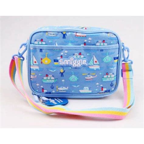 Kenzi Online Best Toys In Town Smiggle Lunch Bag