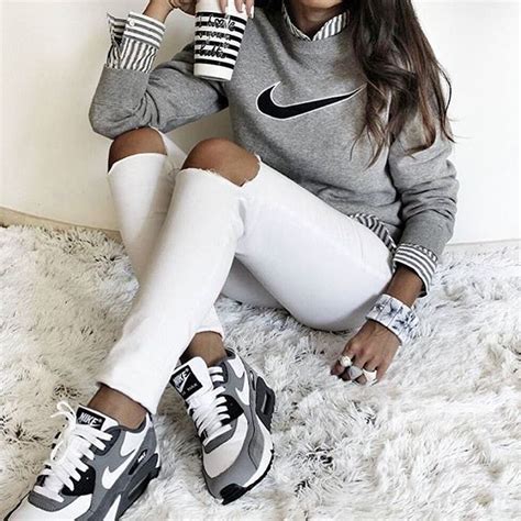Streetstylebabe On Instagram “nike Mode Stylebynelli” Nike Outfits Fashion White