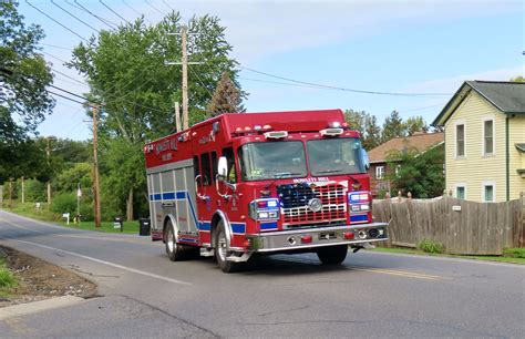 Hhfd R22 Responding Howlett Hill Fire Department Rescue 22 Flickr