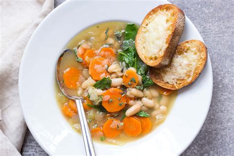 Easy Tuscan Bean Soup Recipe Cooks Pantry