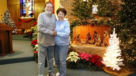 Decorating Church A Labor Of Love And Faith For Hebron Couple Chicago Tribune