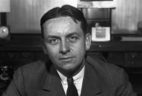 Eliot ness is also, the younger brother of the infamous rapper and actress, the lady of rage of the dogg pound. The real, Elliot Ness