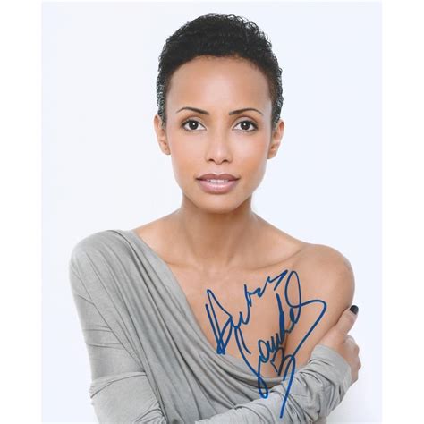 C'est un homme doux, sensible et très drôle. Autographe Sonia ROLLAND (Photo dédicacée)