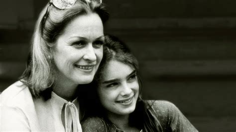 Brooke Shields Relationship With Mom Teri Inspires New Book Latest